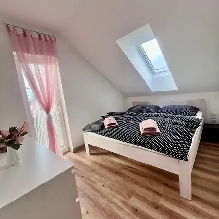 Roda2 Male Lipno Apartment *